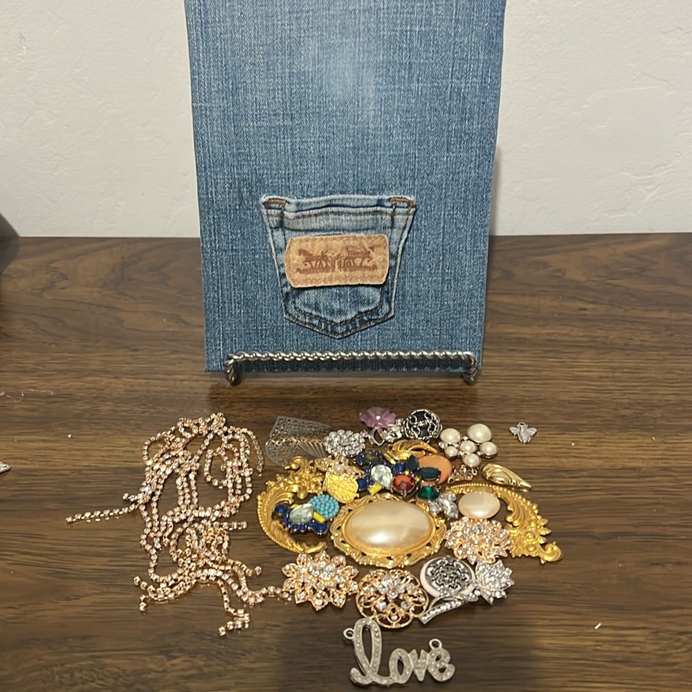 Brooch Pocket Bouquet Wall Art Kit #4